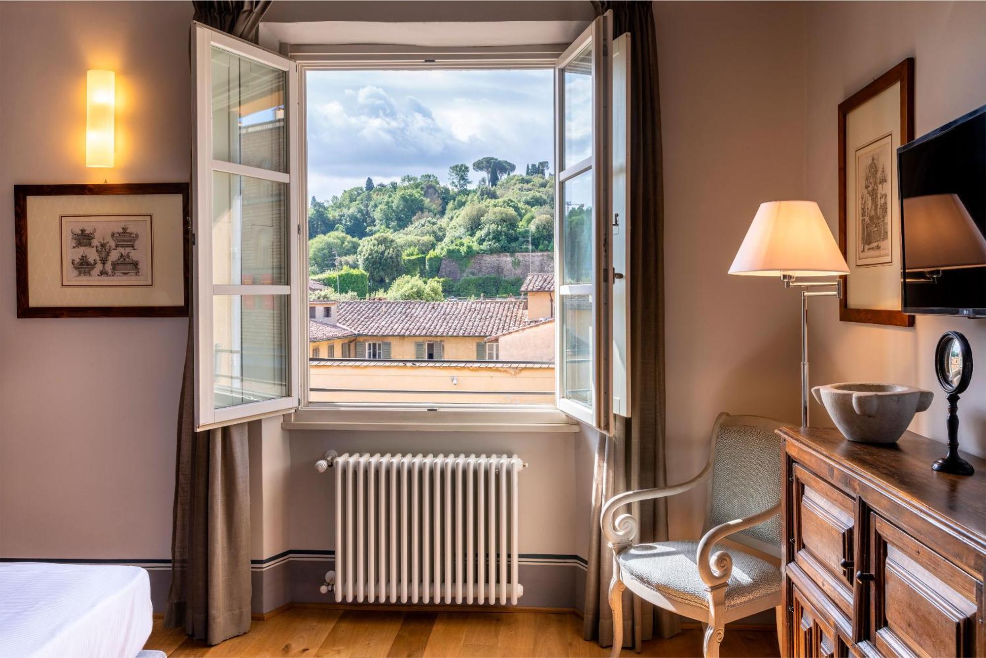Genteel Piazza Pitti Apartment Florenz